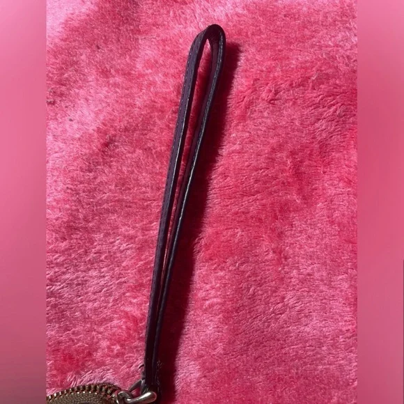 Coach Wristlet Signature Center Stripe - Picture 3 of 4